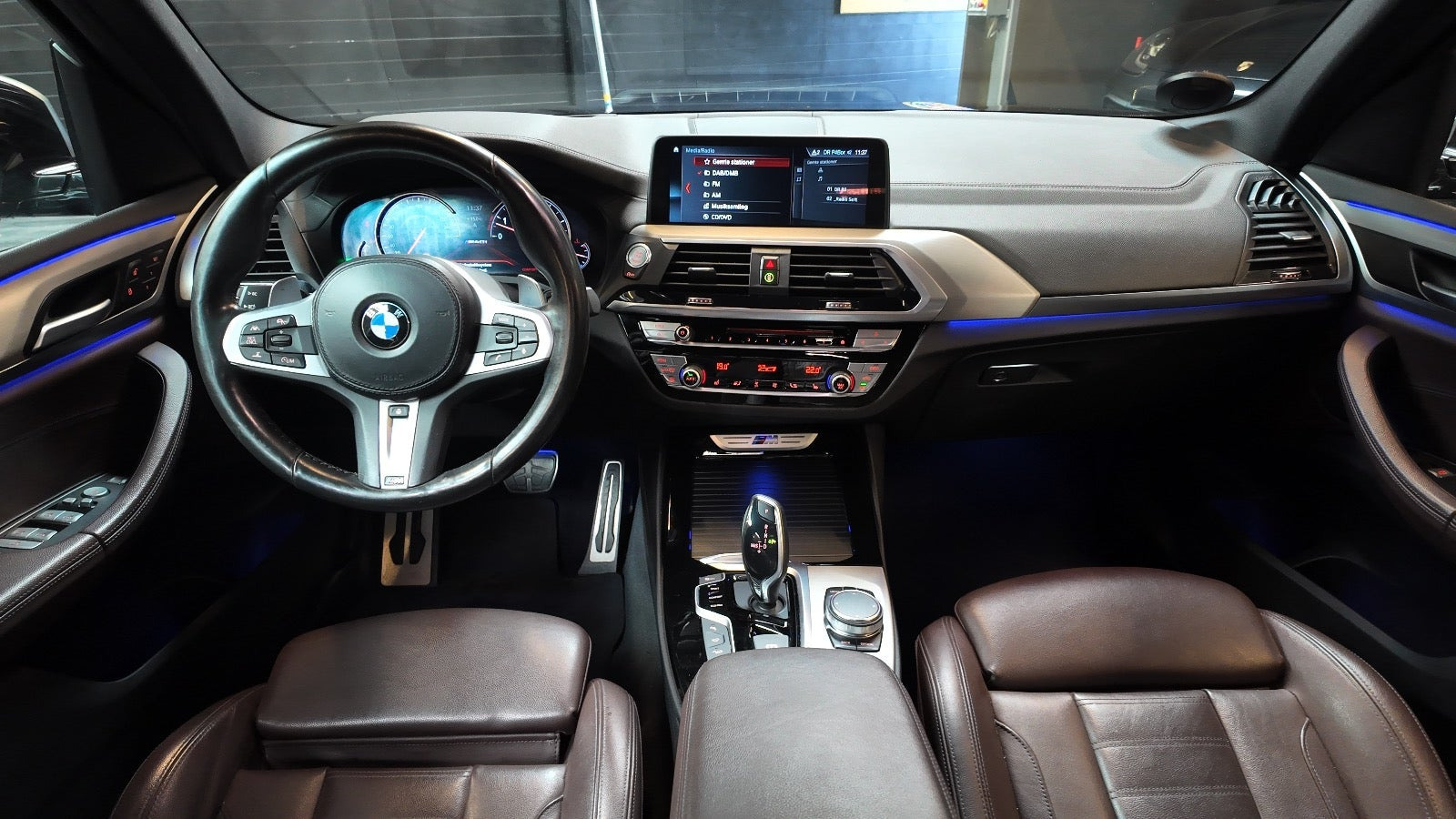 Grå BMW X3 fra 2018