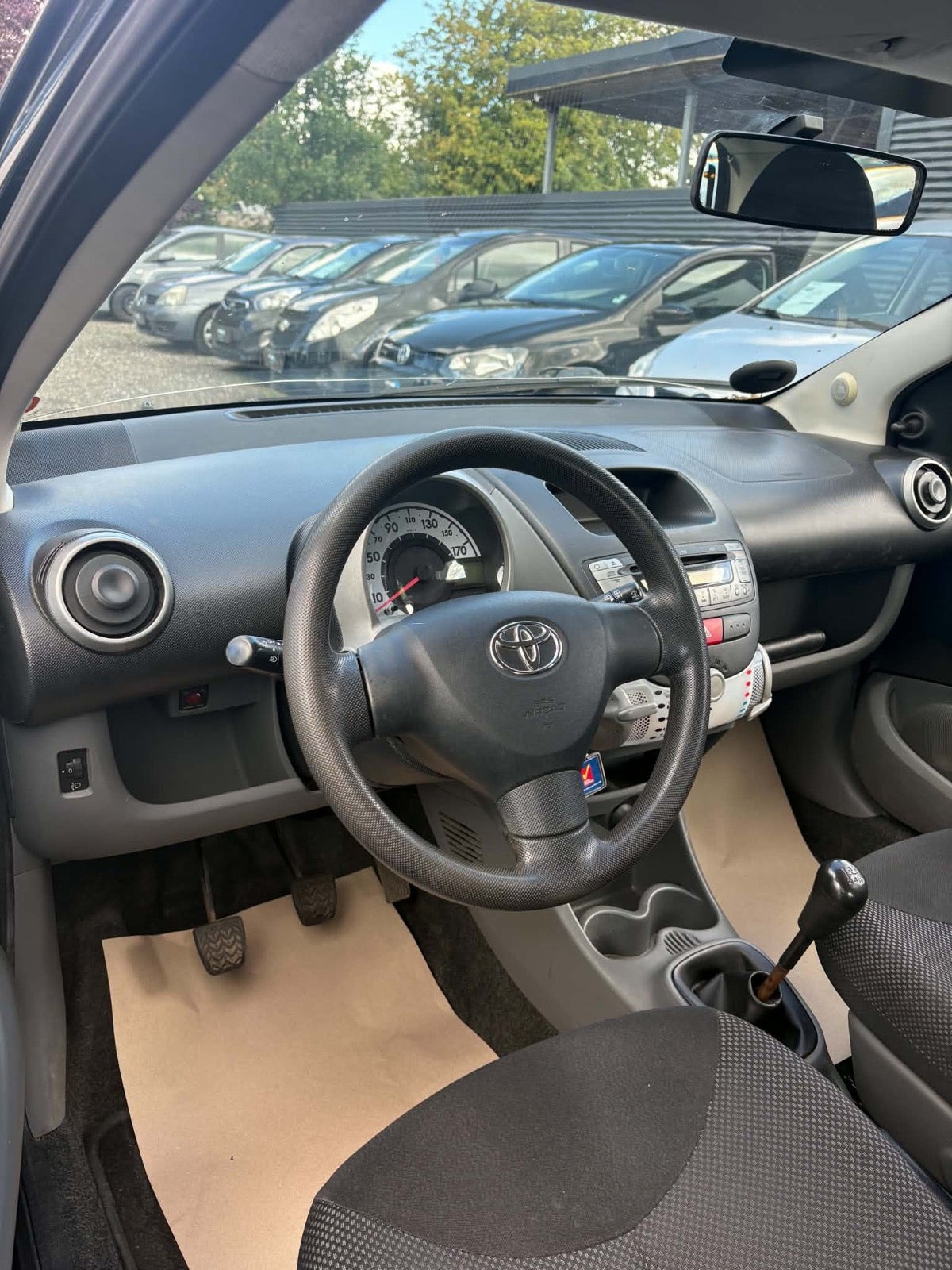 Sort Toyota Aygo fra 2012