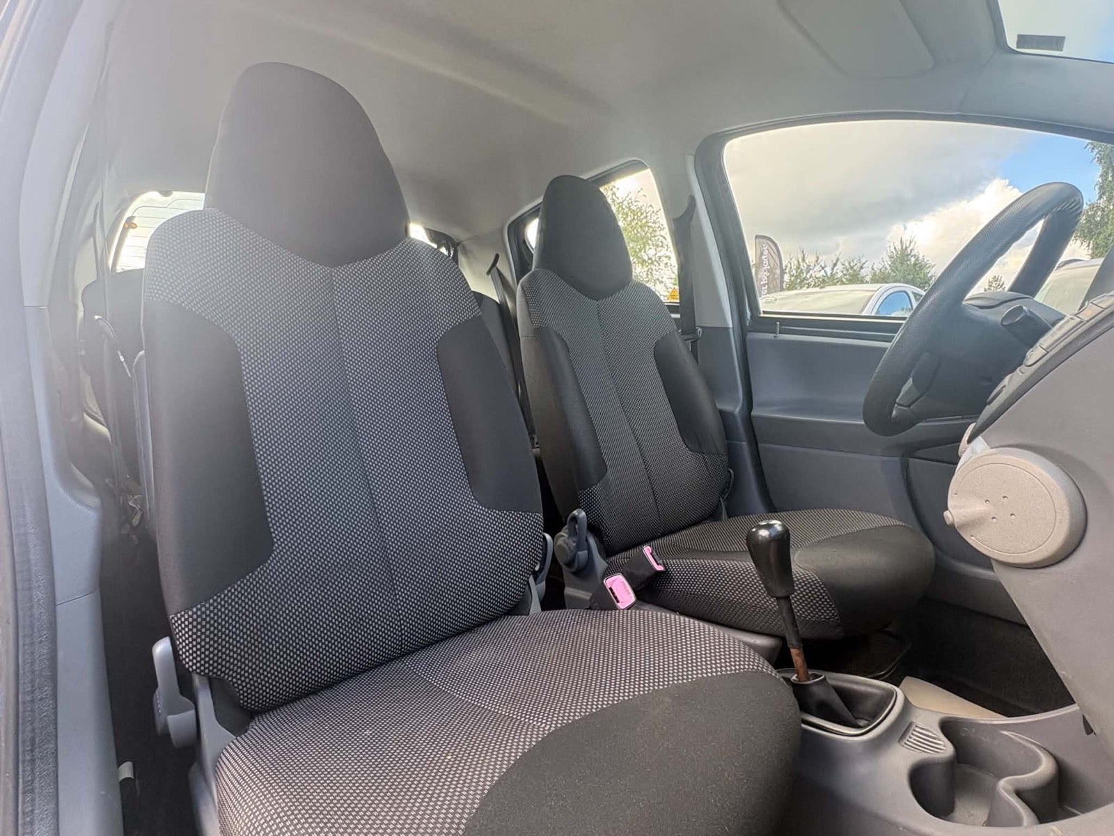 Sort Toyota Aygo fra 2012