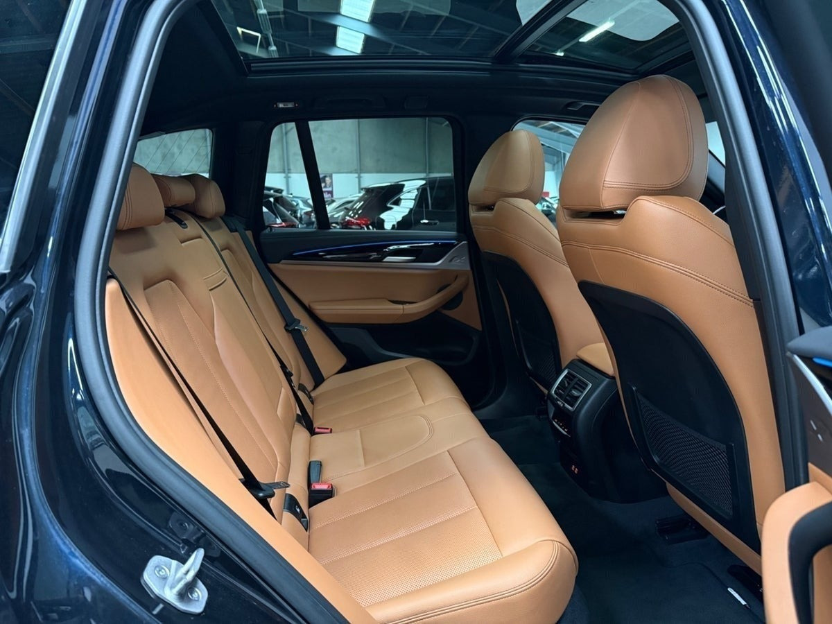 Sort BMW iX3 fra 2022