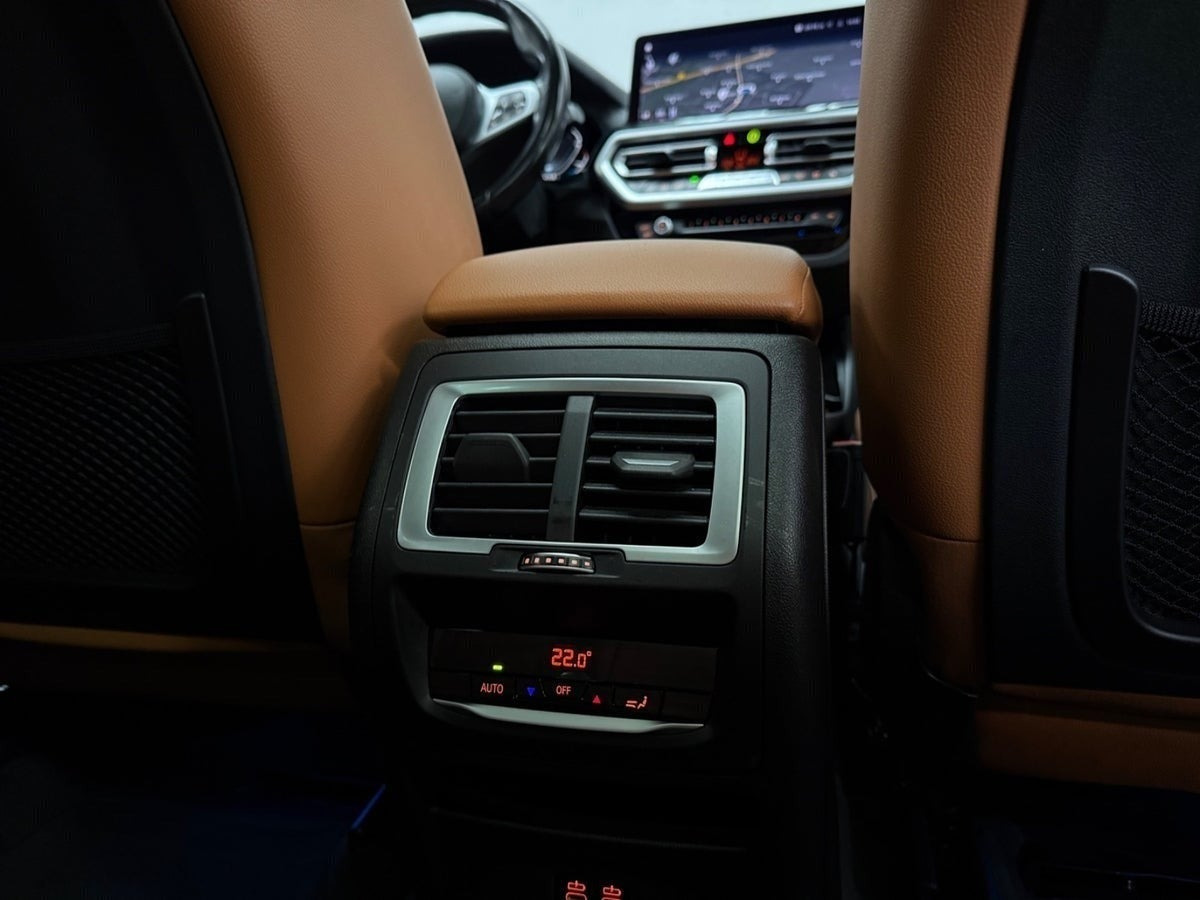 Sort BMW iX3 fra 2022