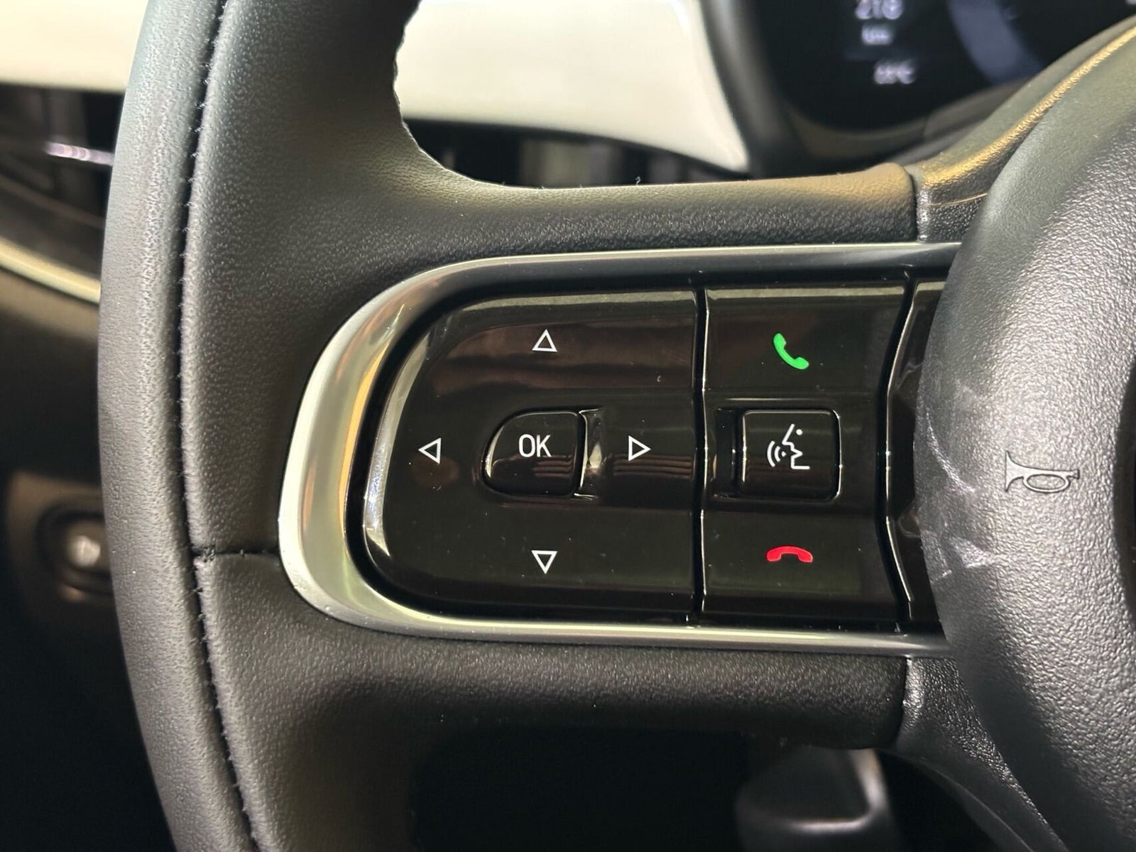 Hvid Fiat 500e fra 2023