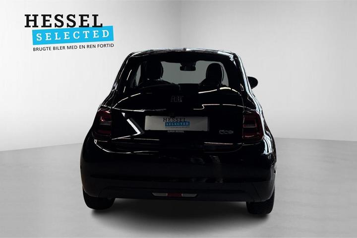 Sort Fiat 500e fra 2024