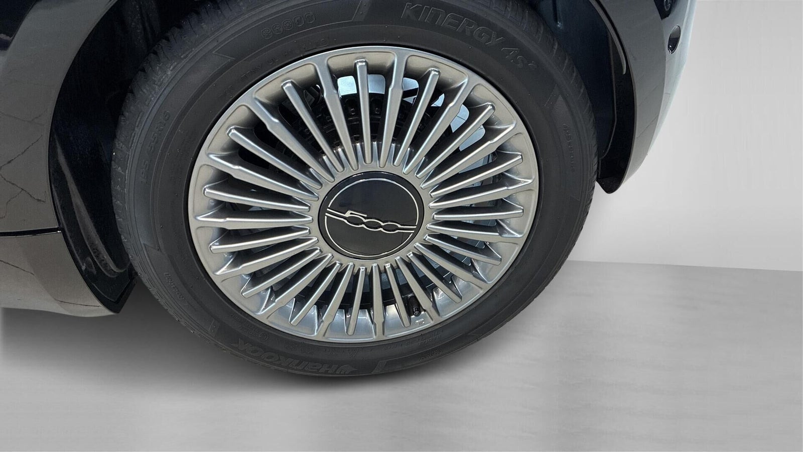 Sort Fiat 500e fra 2024