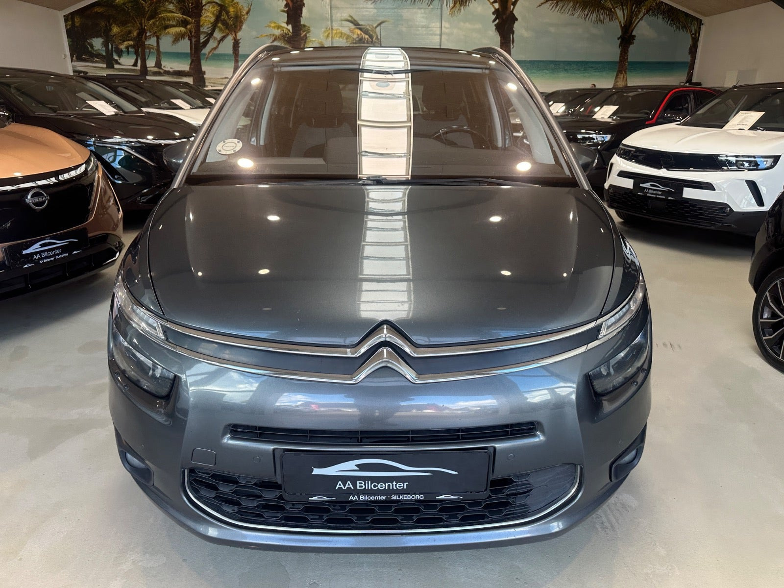Grå Citroën Grand C4 Picasso fra 2016