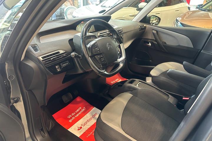 Grå Citroën Grand C4 Picasso fra 2016