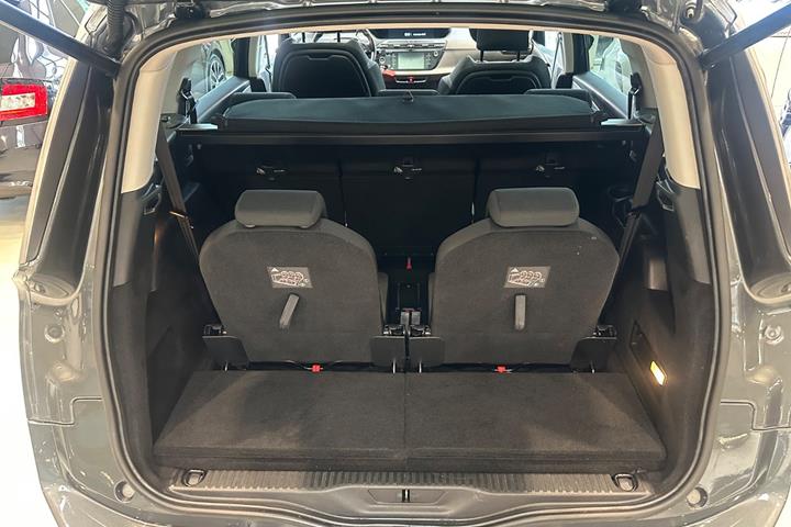 Grå Citroën Grand C4 Picasso fra 2016