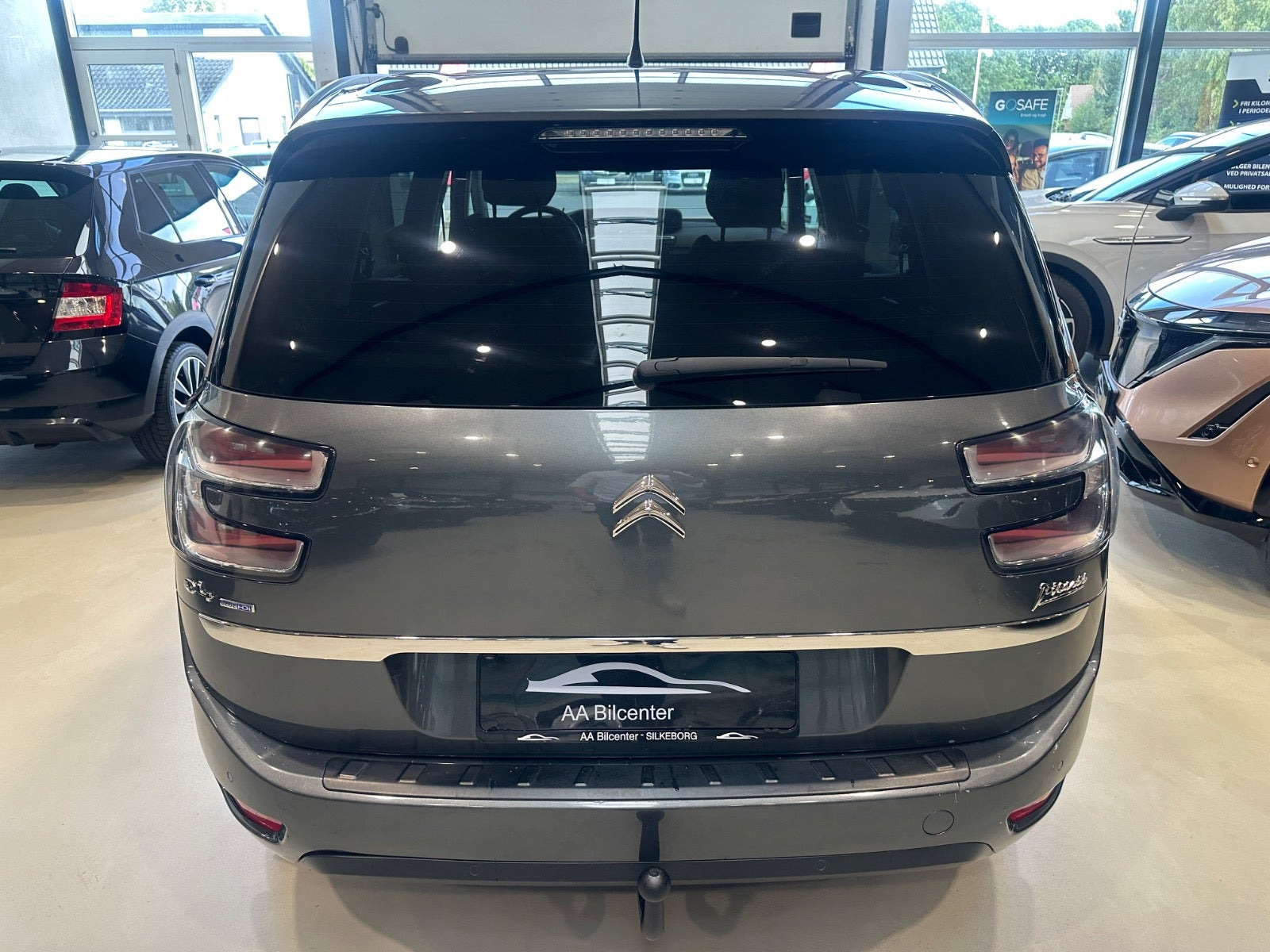 Grå Citroën Grand C4 Picasso fra 2016