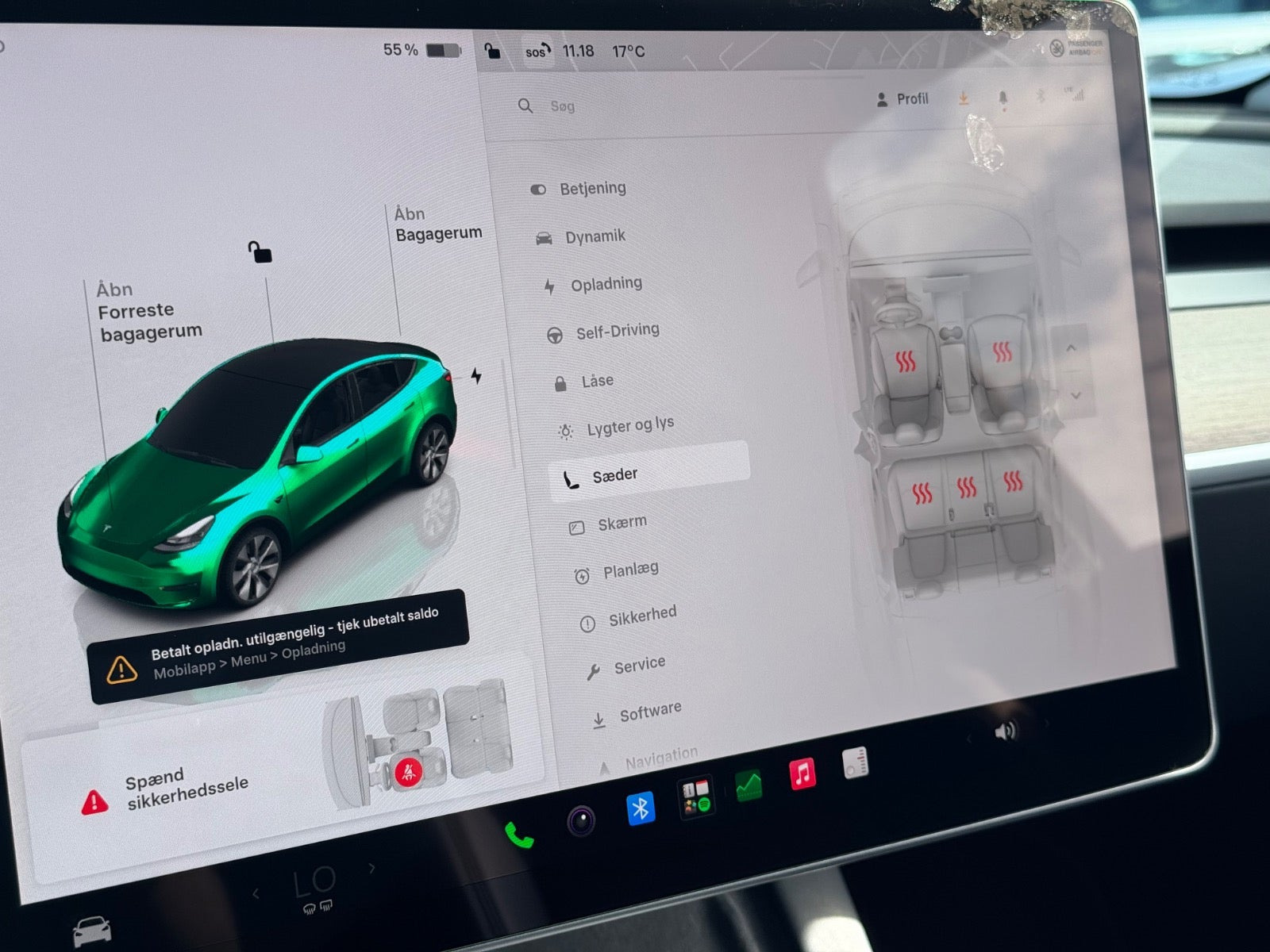 Sort Tesla Model Y fra 2024