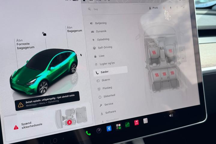 Sort Tesla Model Y fra 2024
