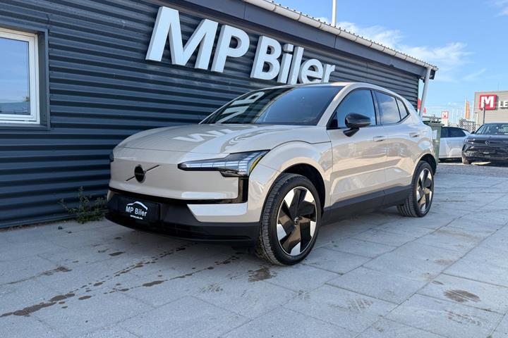 Beige Volvo EX30 fra 2025