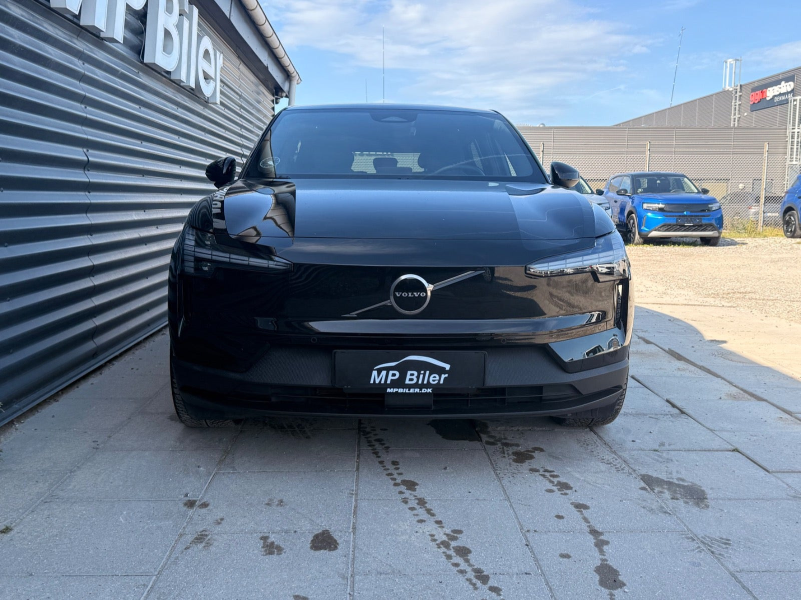 Sort Volvo EX30 fra 2025