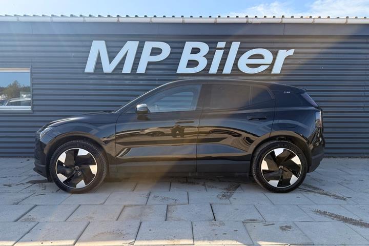 Sort Volvo EX30 fra 2025