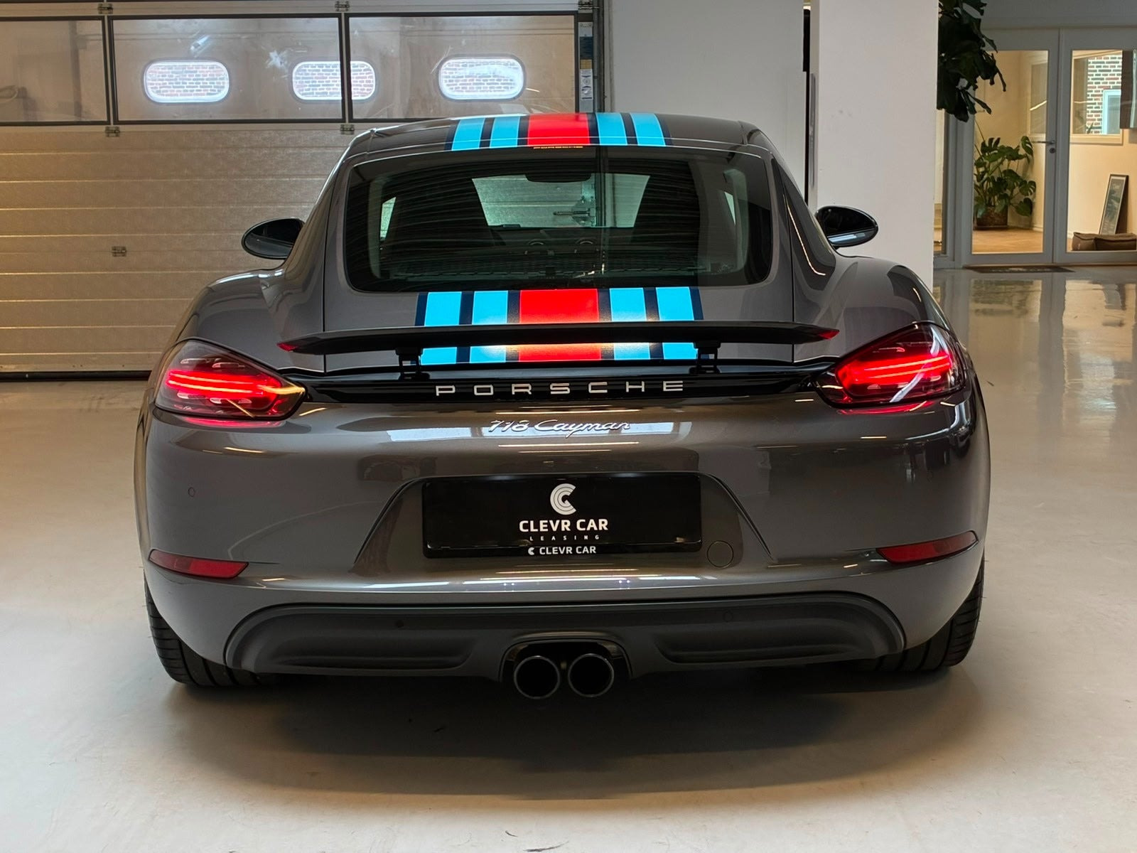 Grå Porsche 718 Cayman fra 2018