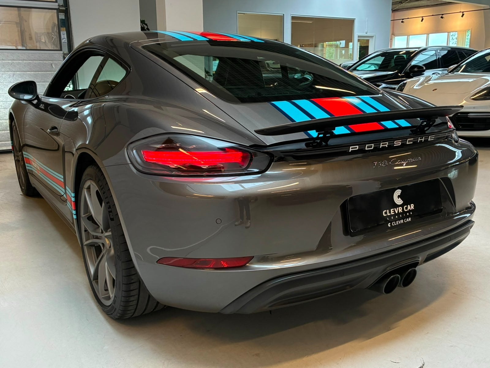 Grå Porsche 718 Cayman fra 2018
