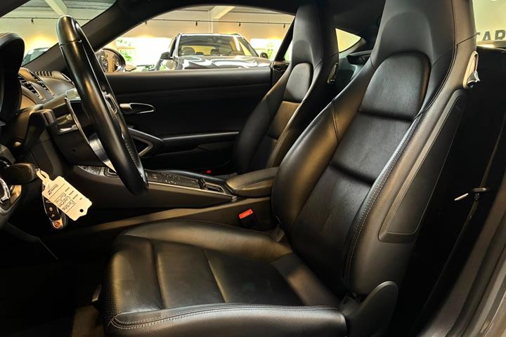 Grå Porsche 718 Cayman fra 2018