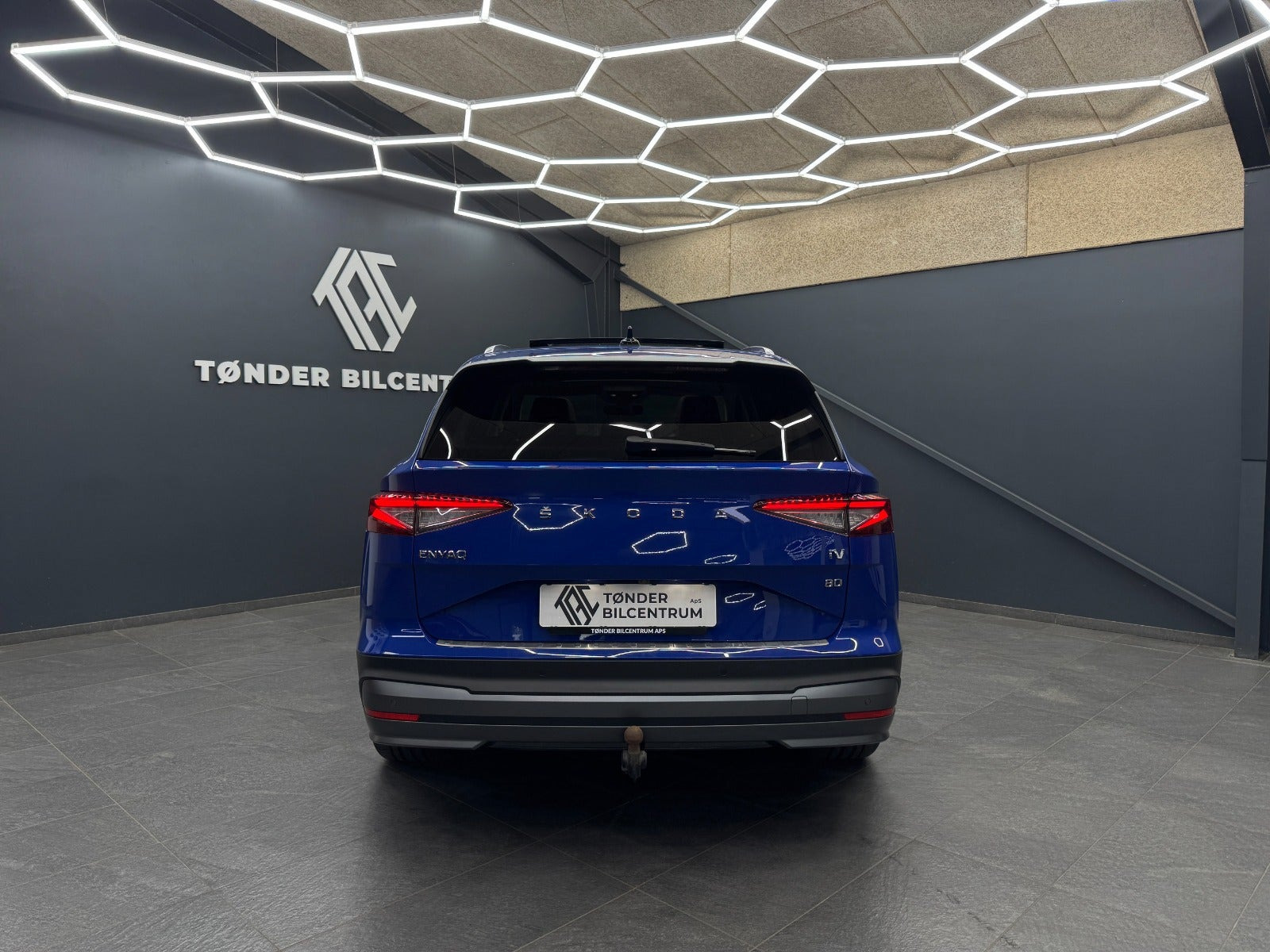 Blå Skoda Enyaq fra 2023