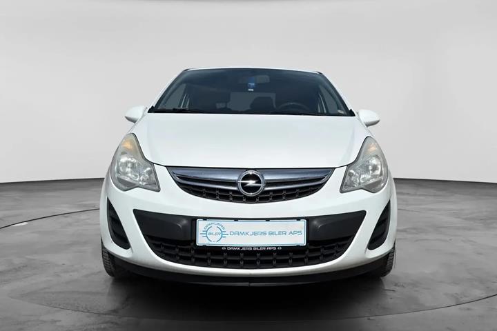 Hvid Opel Corsa fra 2013