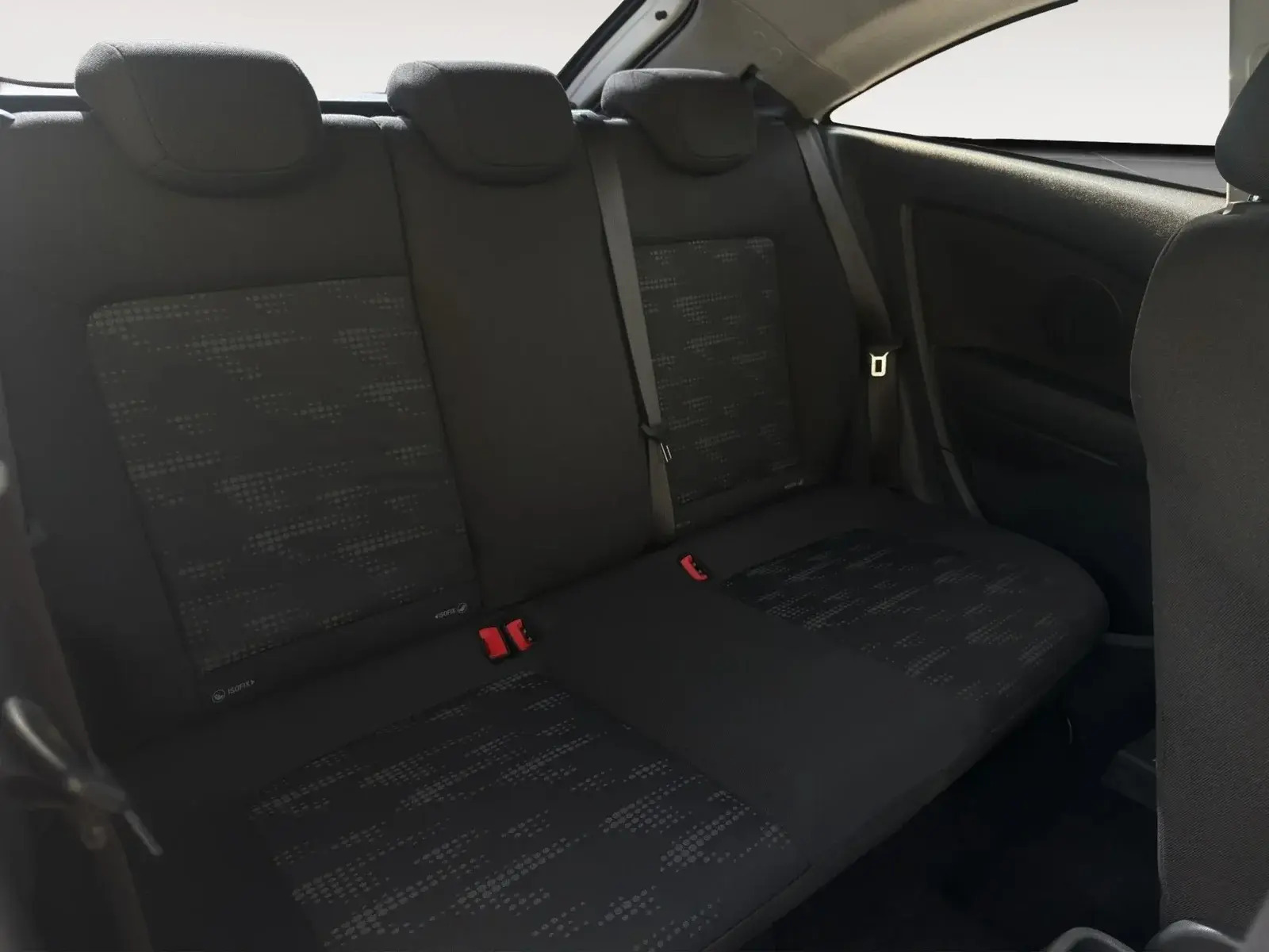 Hvid Opel Corsa fra 2013