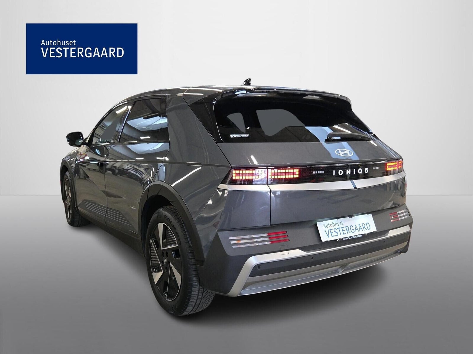 Grå Hyundai Ioniq 5 fra 2025