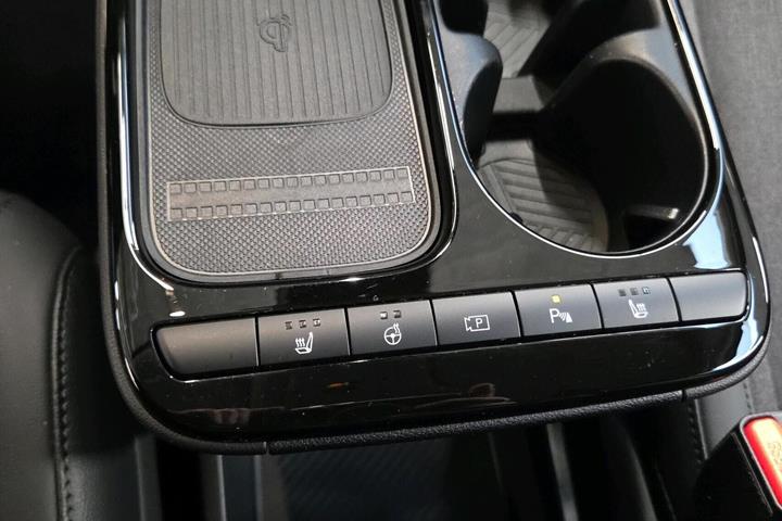 Grå Hyundai Ioniq 5 fra 2025