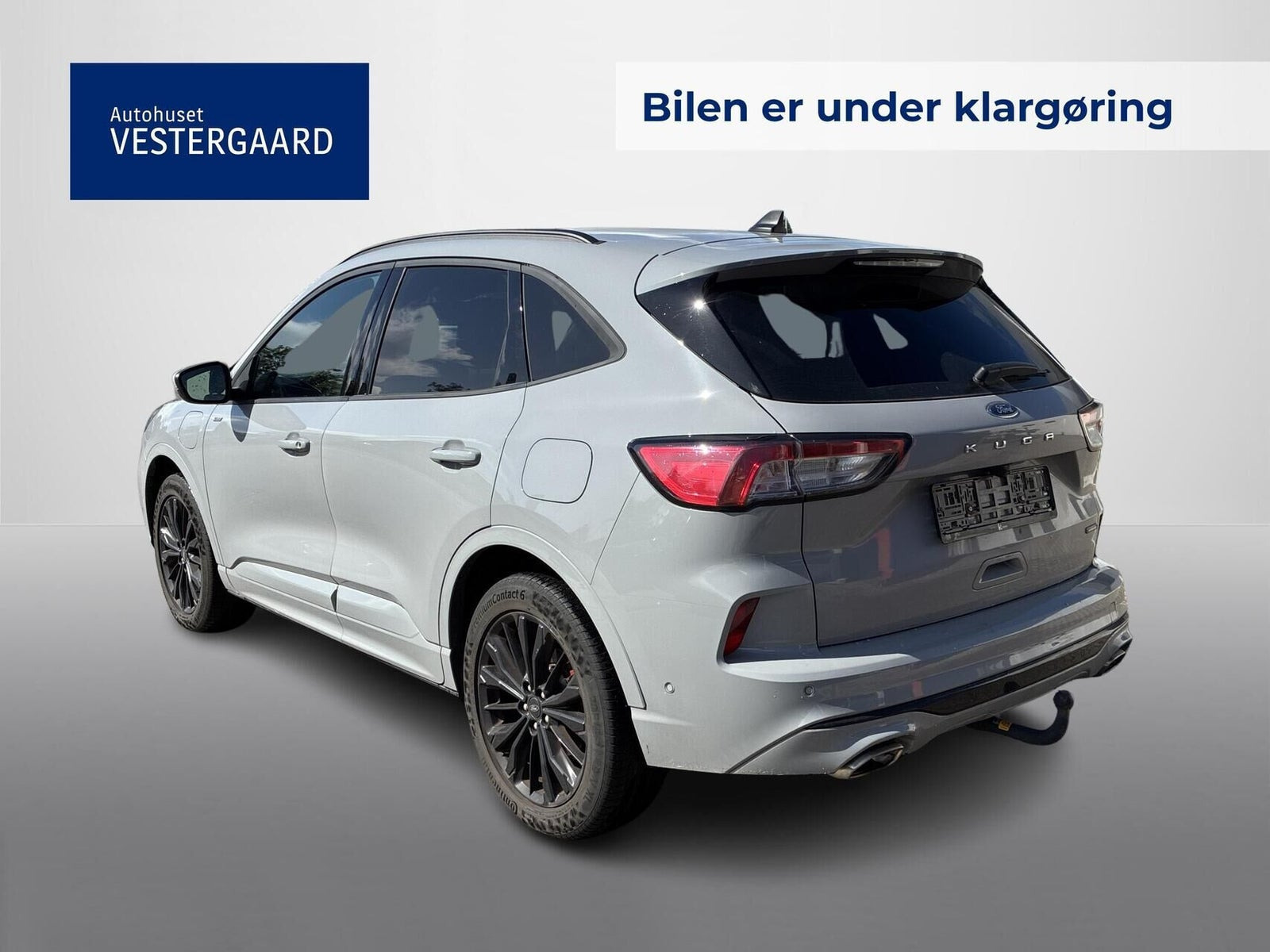 Grå Ford Kuga fra 2023