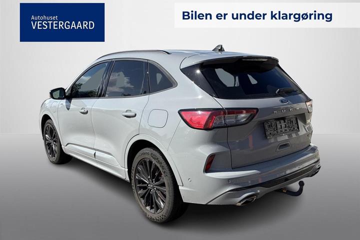 Grå Ford Kuga fra 2023