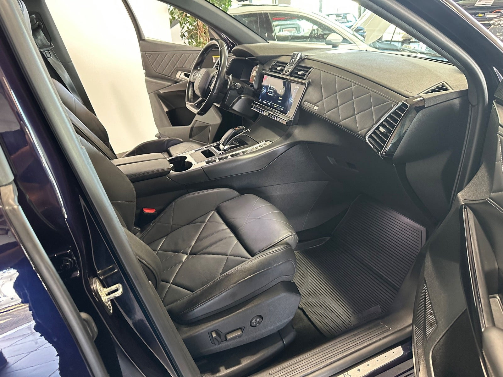 Blå DS DS 7 CrossBack fra 2022