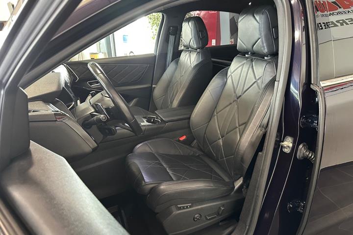 Blå DS DS 7 CrossBack fra 2022