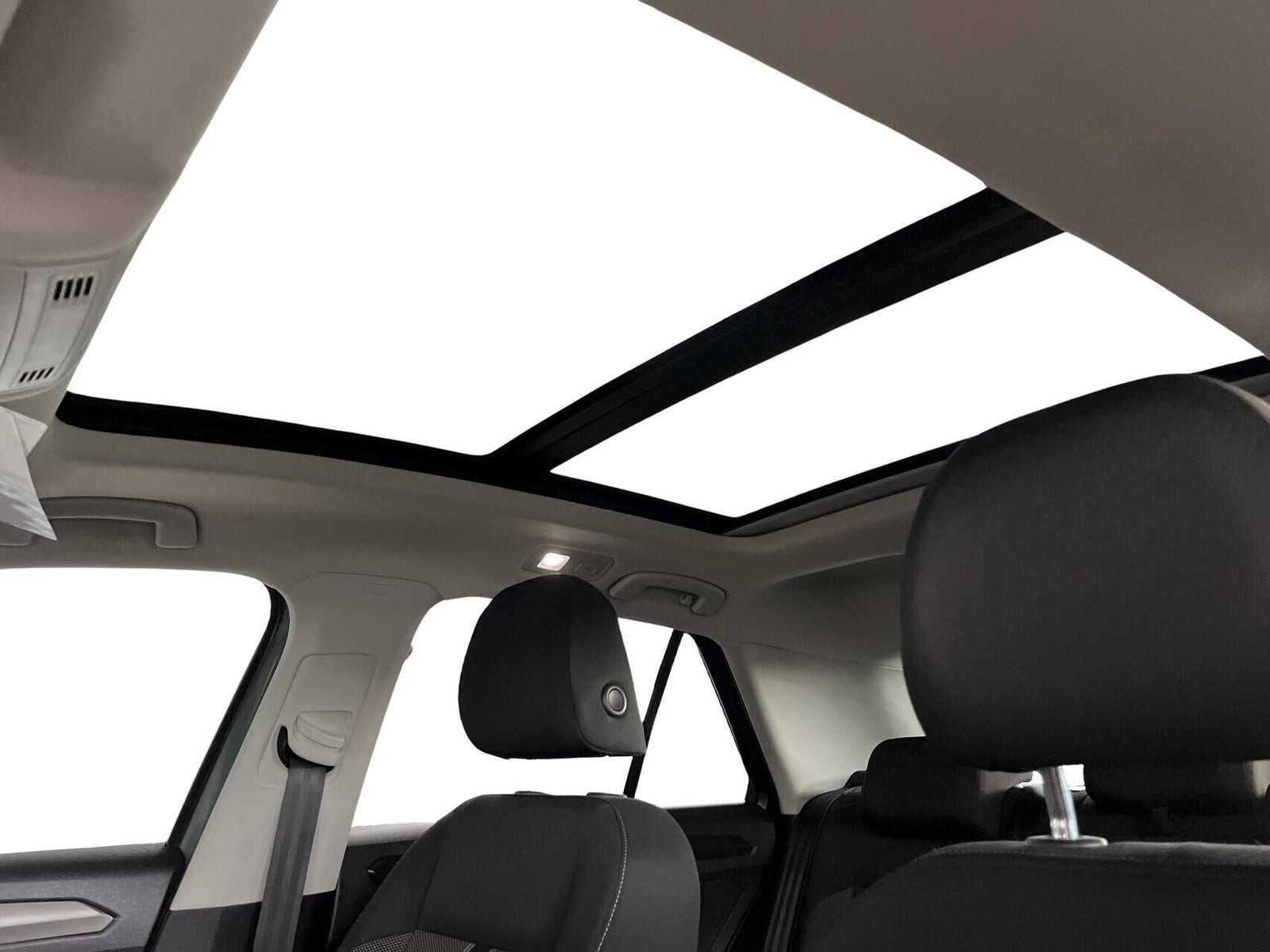 Grå VW T-Roc fra 2020