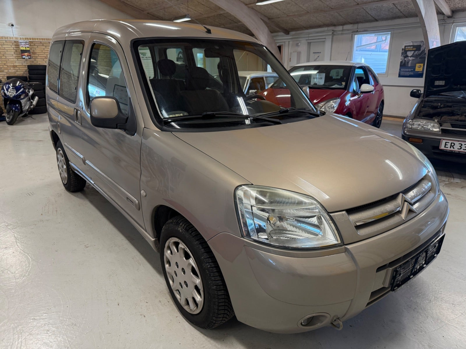 Beige Citroën Berlingo fra 2005