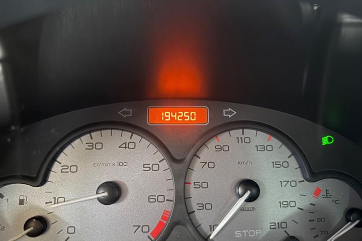 Beige Citroën Berlingo fra 2005