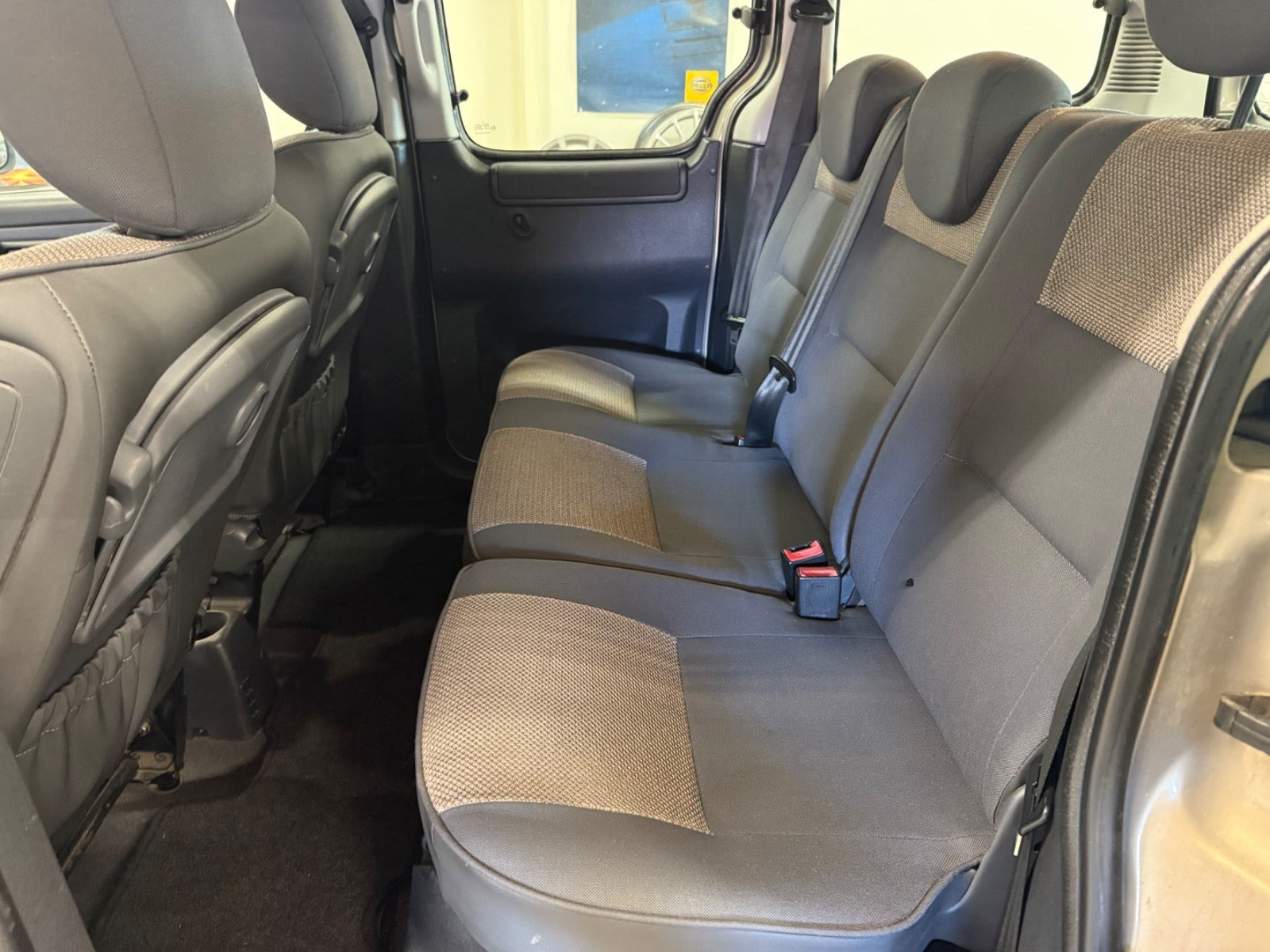 Beige Citroën Berlingo fra 2005