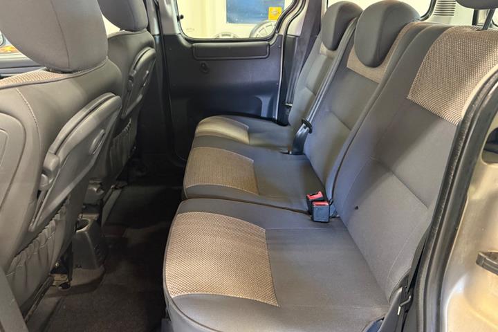 Beige Citroën Berlingo fra 2005