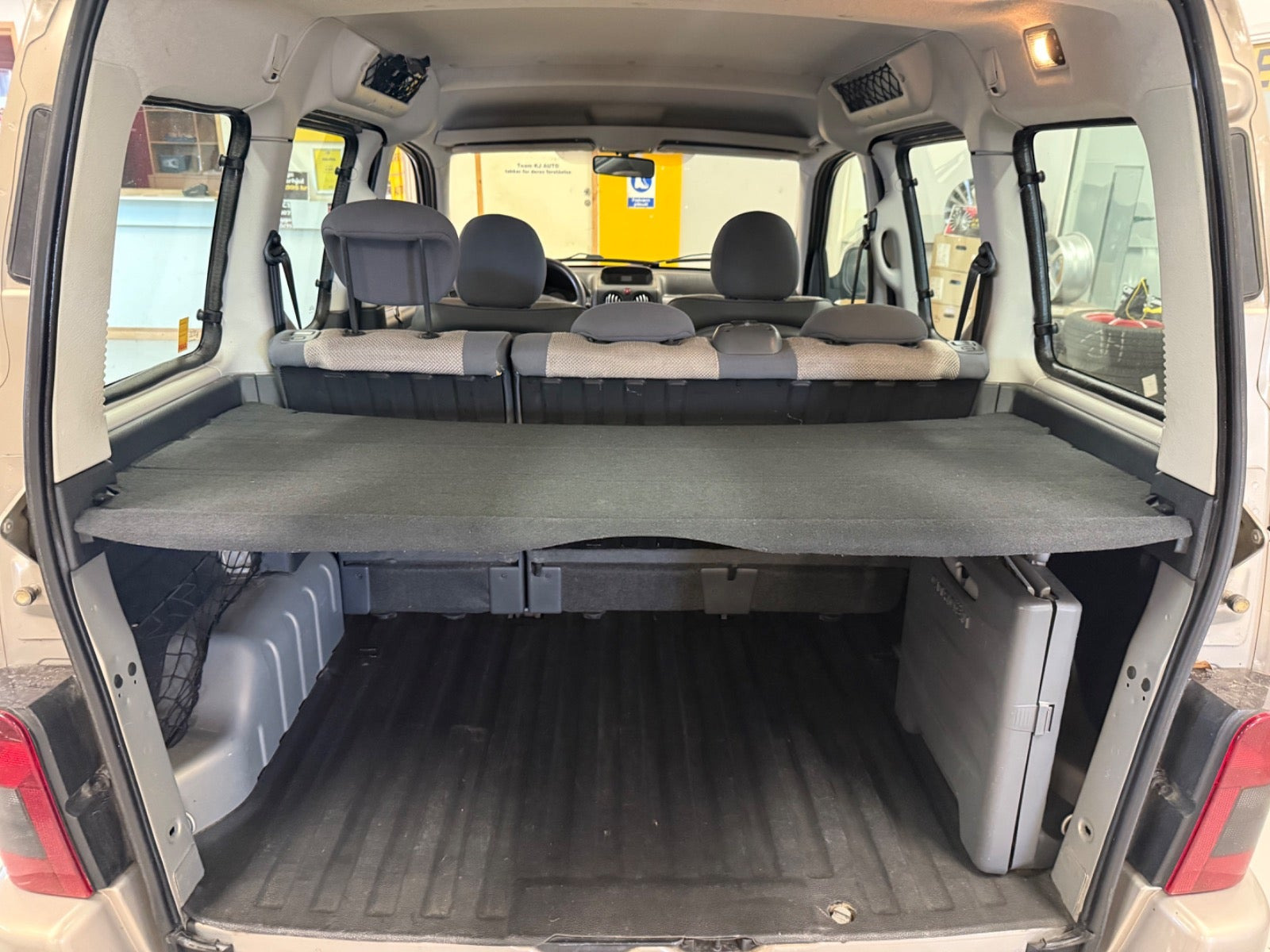 Beige Citroën Berlingo fra 2005