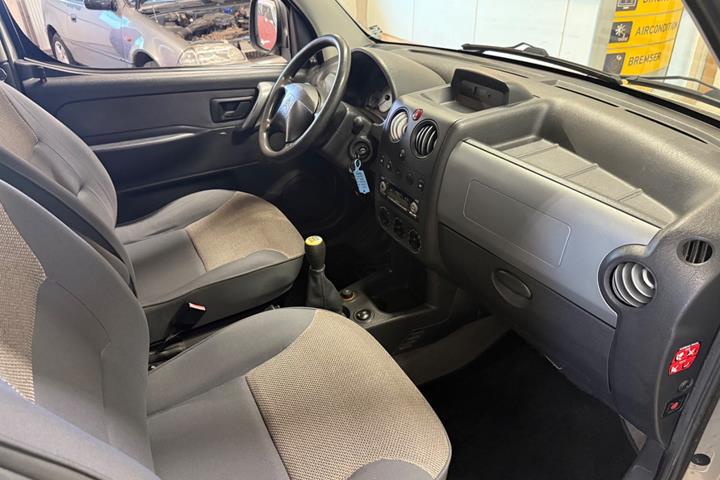 Beige Citroën Berlingo fra 2005
