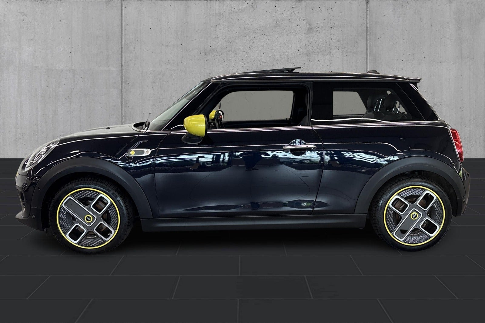 Sort Mini Cooper SE fra 2020