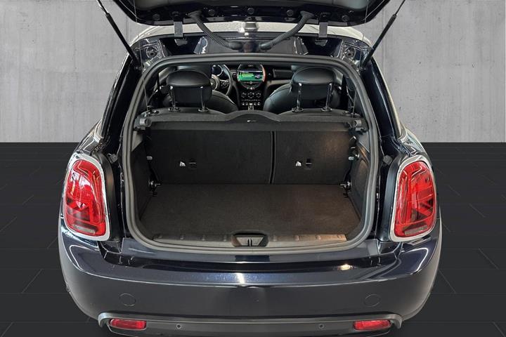 Sort Mini Cooper SE fra 2020