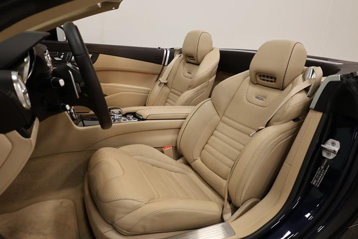 Blå Mercedes SL63 fra 2013