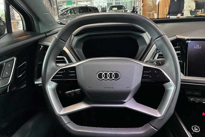Sort Audi Q4 e-tron fra 2023