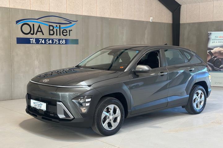 Grøn Hyundai Kona fra 2024 set udefra