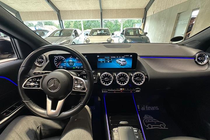 Sort Mercedes EQA250 fra 2021