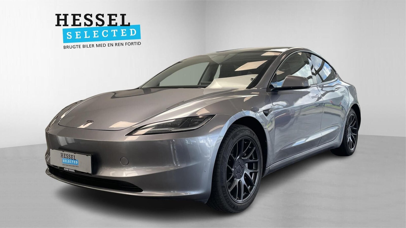 Tesla Model 3 RWD
