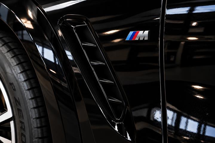 Sort BMW iX3 fra 2022
