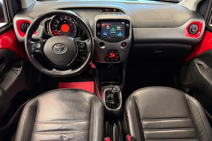 Rød Toyota Aygo fra 2019