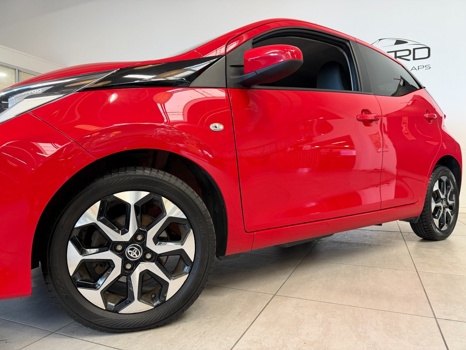 Rød Toyota Aygo fra 2019
