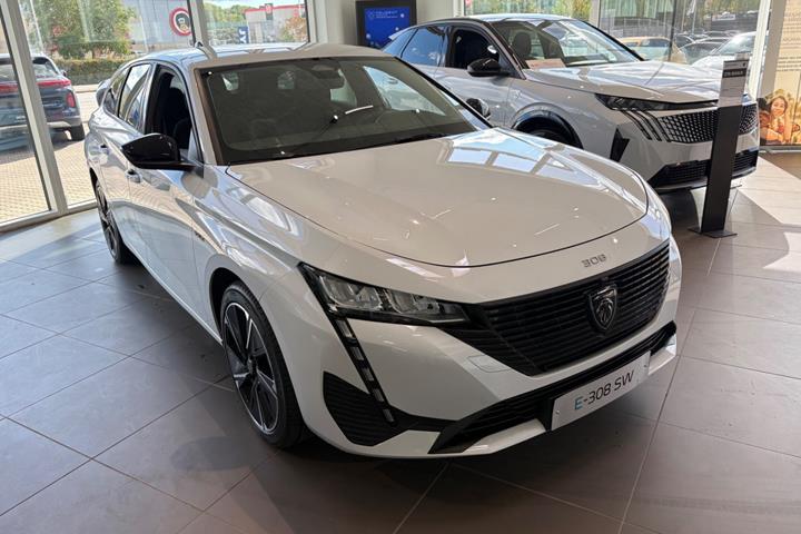 Hvid Peugeot E-308 fra 2025