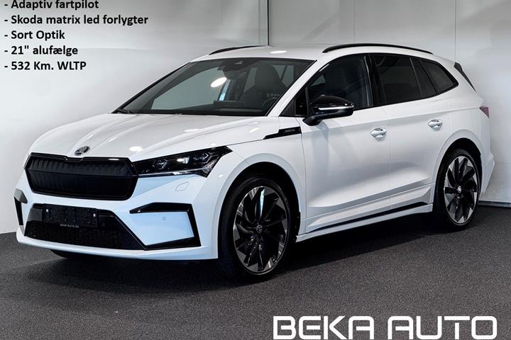 Hvid Skoda Enyaq fra 2023