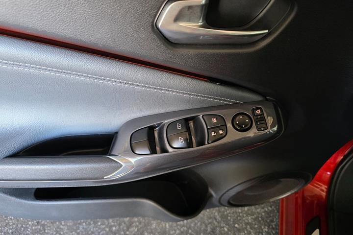 Rød Nissan Juke fra 2020