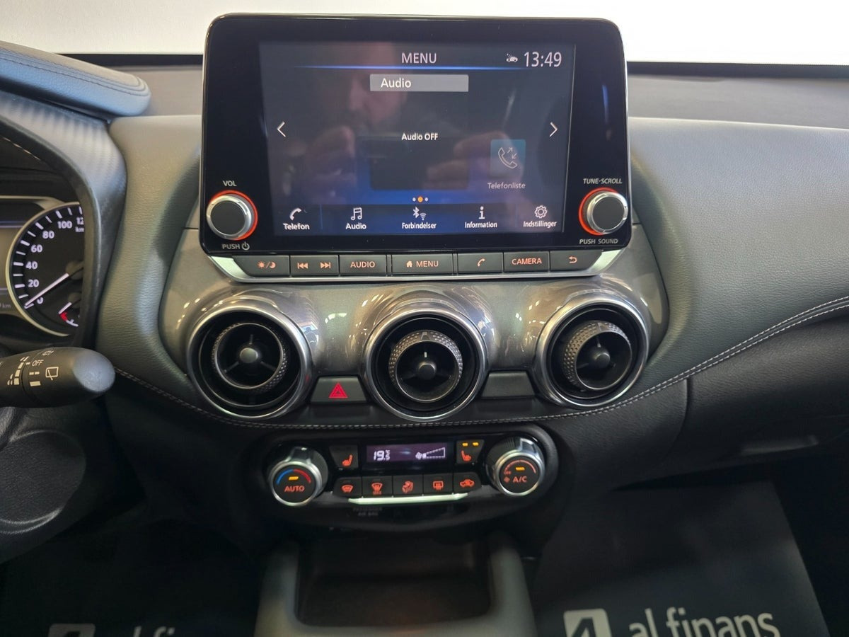 Rød Nissan Juke fra 2020
